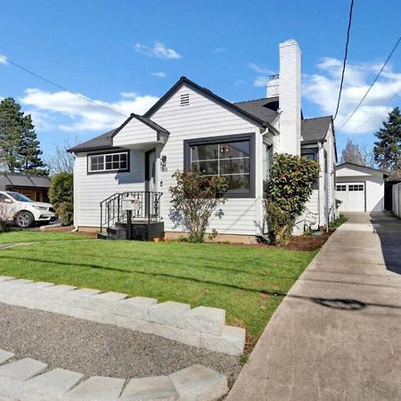 Picture Perfect Bungalow In The Heart Of Dt Vancouver Exterior foto