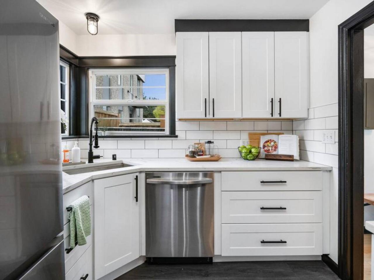 Picture Perfect Bungalow In The Heart Of Dt Vancouver Exterior foto