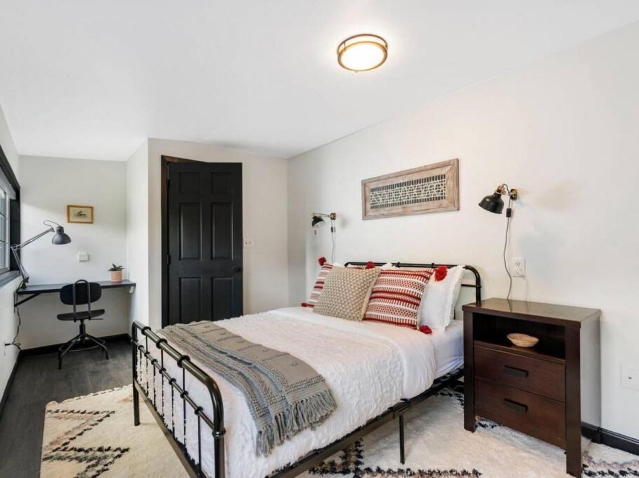 Picture Perfect Bungalow In The Heart Of Dt Vancouver Exterior foto