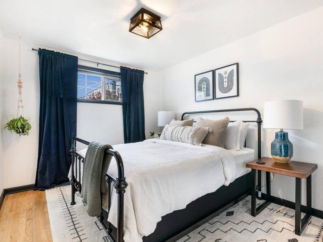 Picture Perfect Bungalow In The Heart Of Dt Vancouver Exterior foto