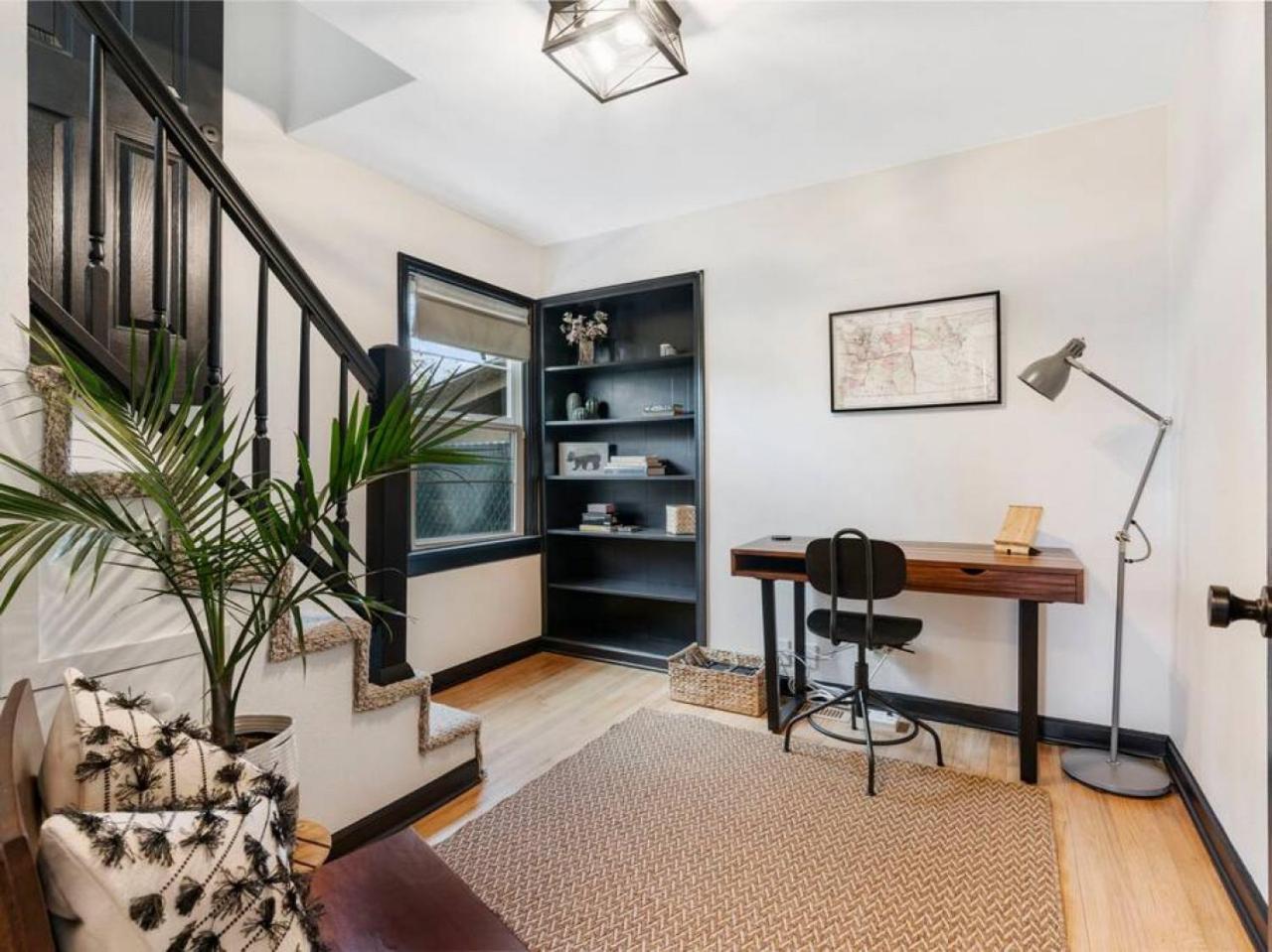 Picture Perfect Bungalow In The Heart Of Dt Vancouver Exterior foto
